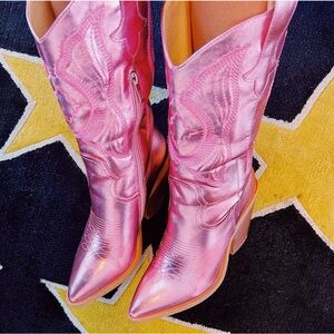 Metallic Pink Mid Calf Cowgirl Boots 🩷💖🎀💓